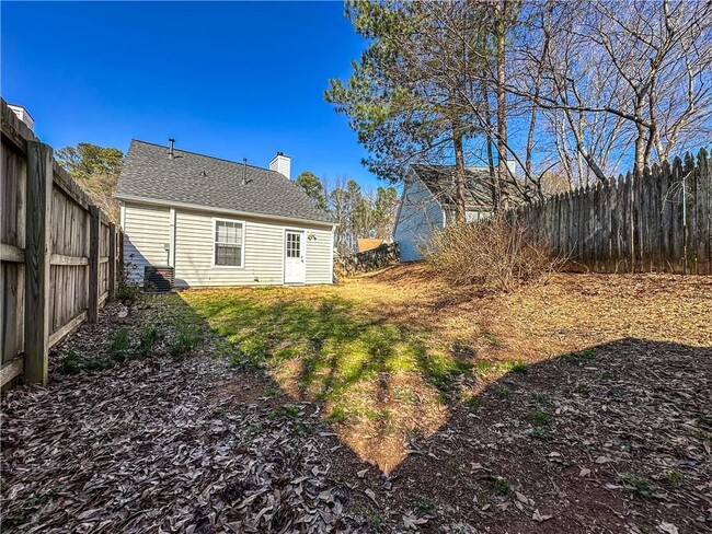 Building Photo - 2639 Laurel Ln NW