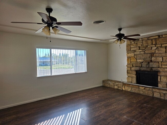 Building Photo - 230- 3988p -6210 &amp; 6212 Wright Ave. - AS