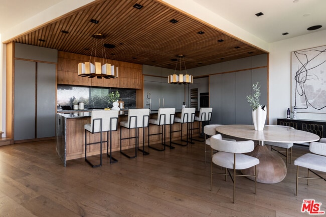 Building Photo - 13331 Mulholland Dr
