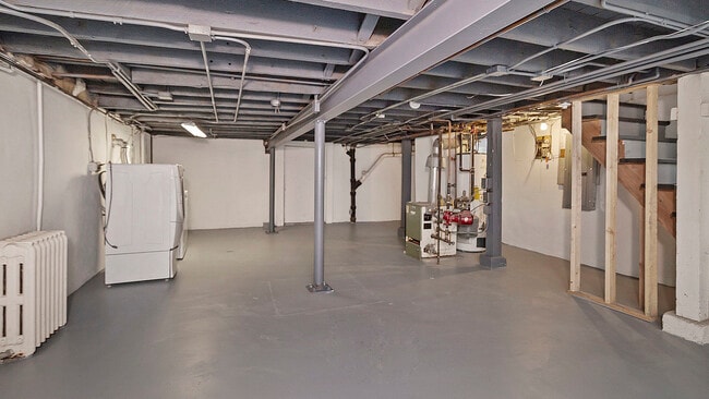 Building Photo - 346 E Prospect Ave