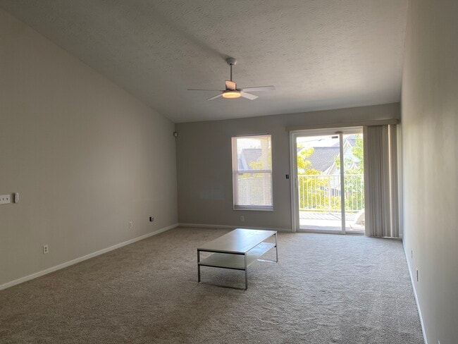 Building Photo - 251 Doublegate Dr