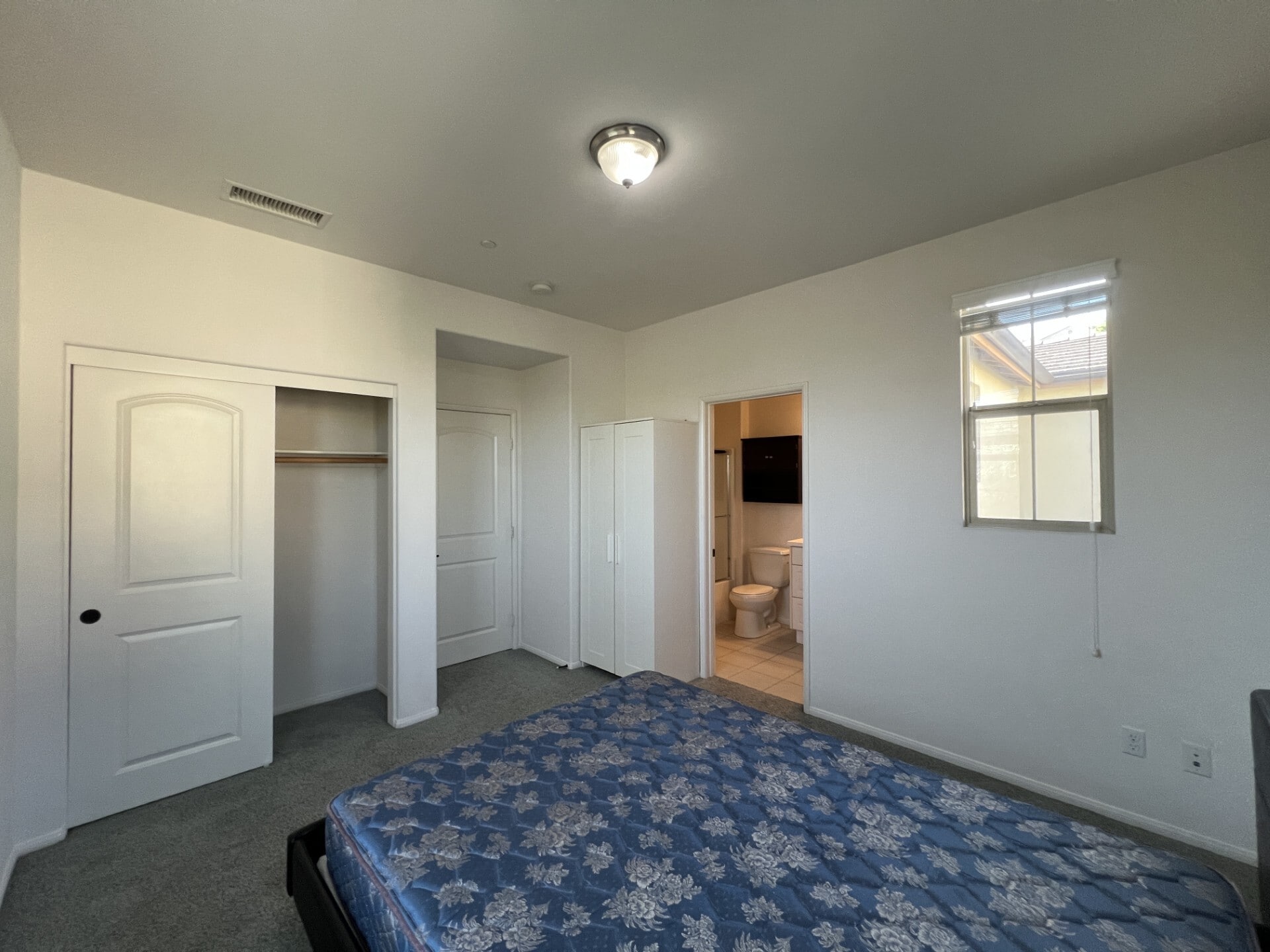 Building Photo - 747 E Lemon Swirl Dr