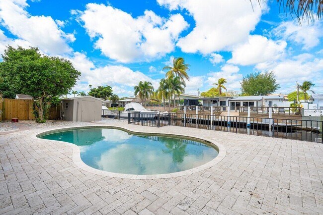 Building Photo - 2431 Key Largo Ln