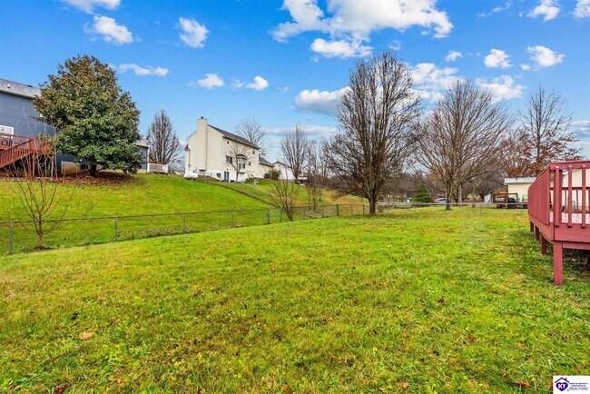 Building Photo - 215 Darrell Dr