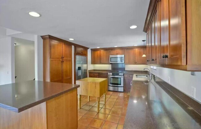 Building Photo - 3736 Bonita Canyon Rd