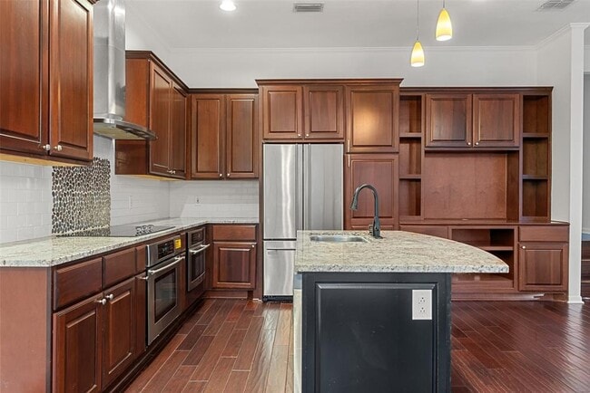 Building Photo - 735 Patterson Ave