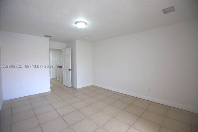 Building Photo - 6475 SW 129th Ave