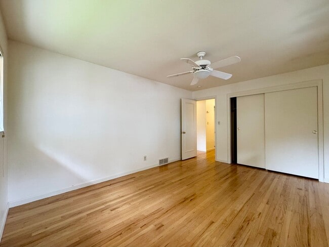 Building Photo - PATTERSON SAND POINT