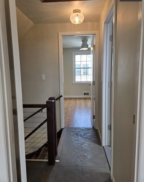 Building Photo - 38 Hartland St