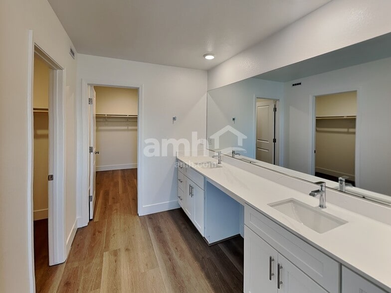 Building Photo - 7781 Roaring Fork Ct