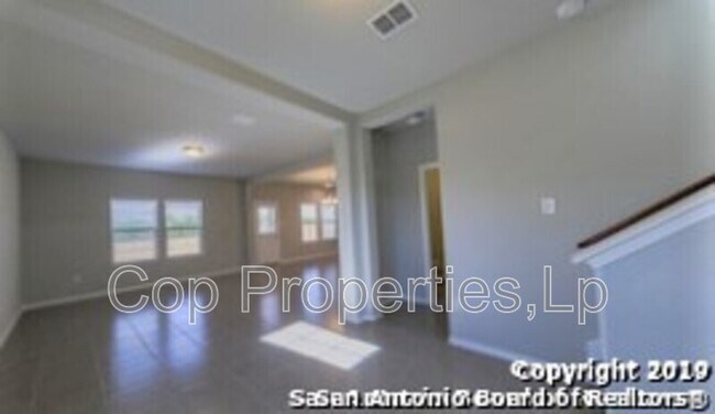 Building Photo - 2618 Paria Cyn
