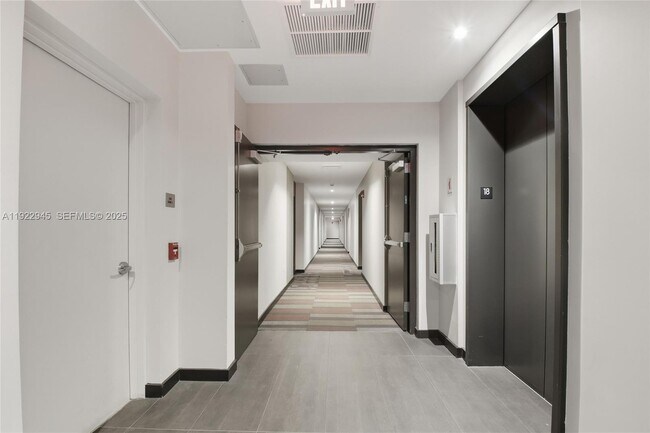 Building Photo - 151 SE 1st St