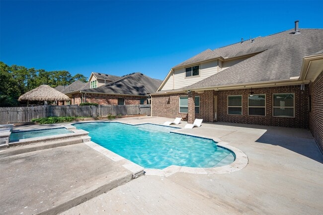 Building Photo - 12955 Lake Parc Bend Drive