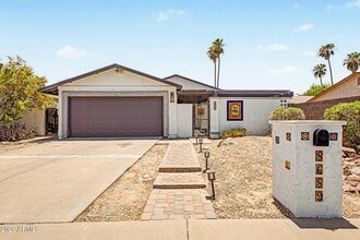 Building Photo - 8689 E Roosevelt Cir