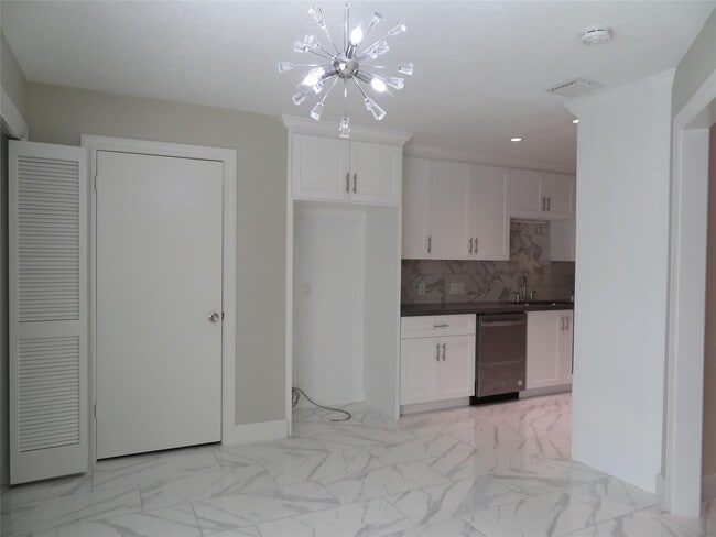 Building Photo - 11619 Bowlan Ln