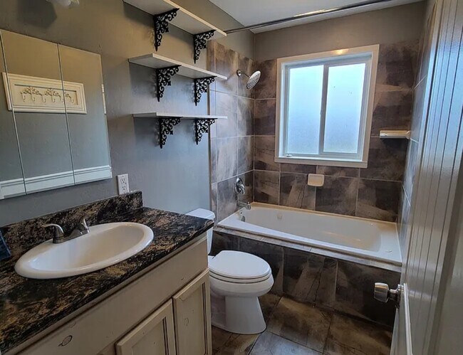 Building Photo - 3425 Owen St