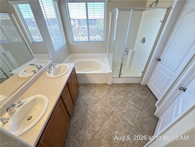 Building Photo - 711 Taliput Palm Pl
