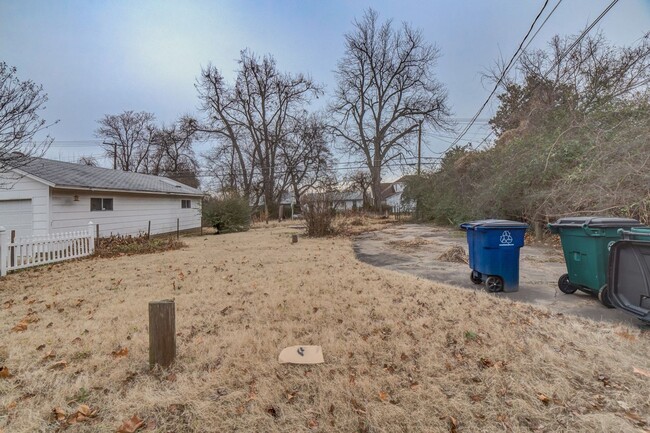Building Photo - North Denver Avenue - 1629/1631