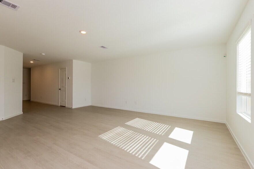 Building Photo - 2612 Shady Cedar Ct