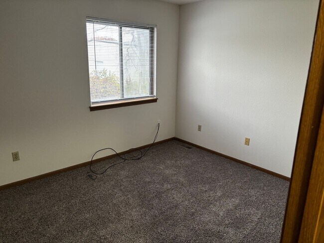 Building Photo - 2755-2761 Scarlet Oak