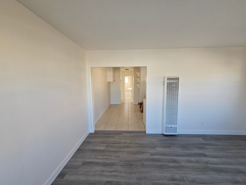 Building Photo - 25515 Senator Ave