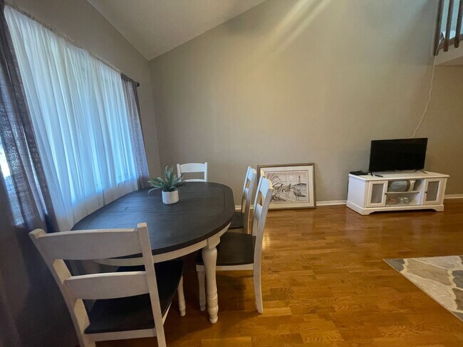 Building Photo - For Lease - Fully Furnished 2 BR | 1.5 BA Townhome in PCB!