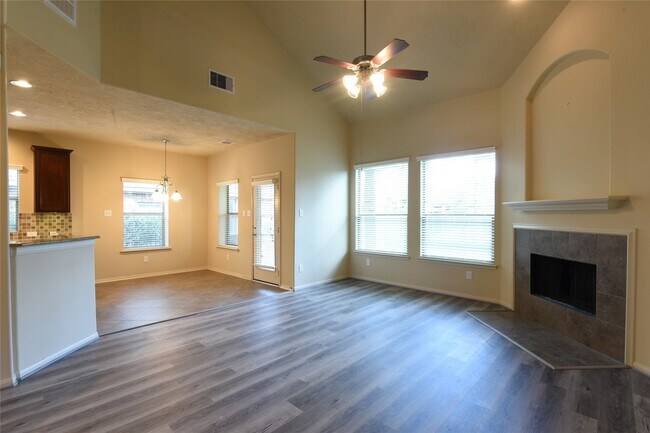 Building Photo - 118 E Lasting Spring Cir