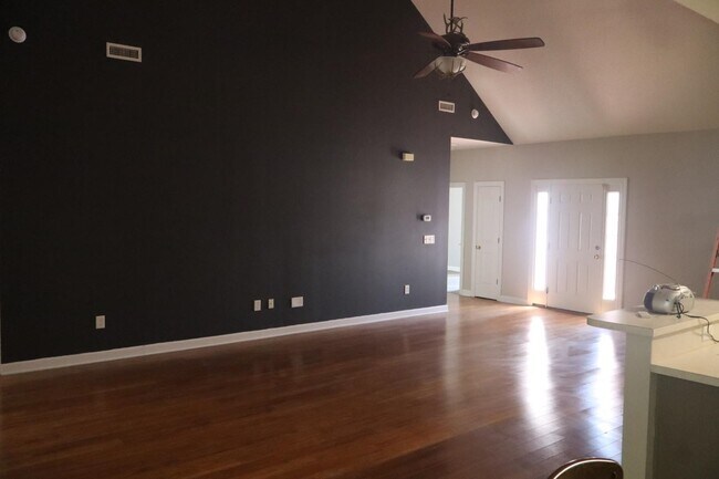 Building Photo - 130 Ashworth Dr