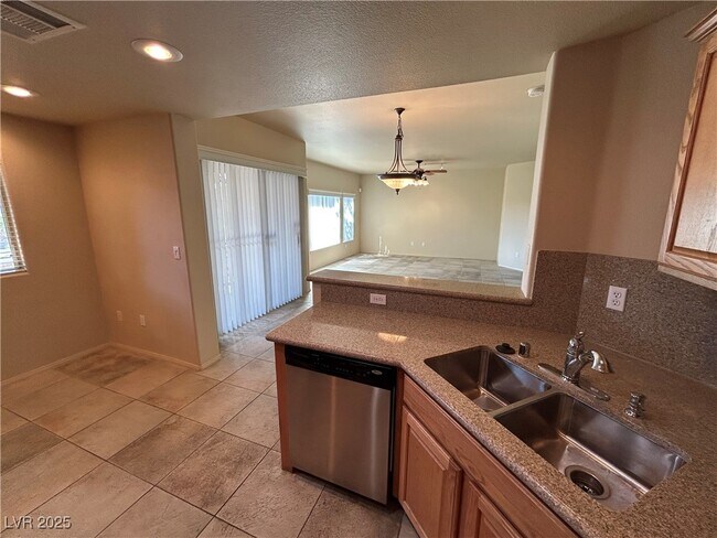 Building Photo - 11855 Portina Dr