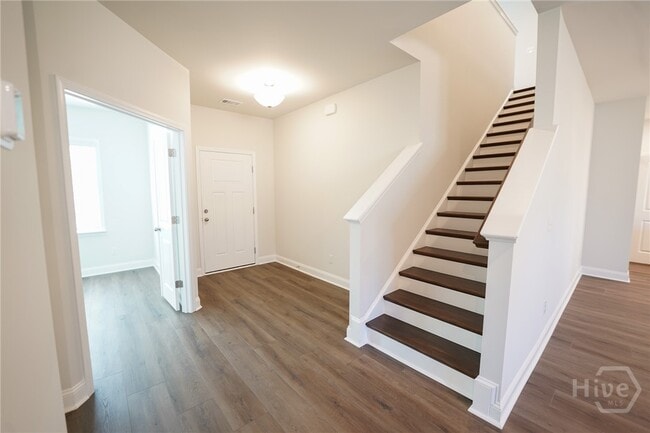 Building Photo - 112 MONTEREY Lp