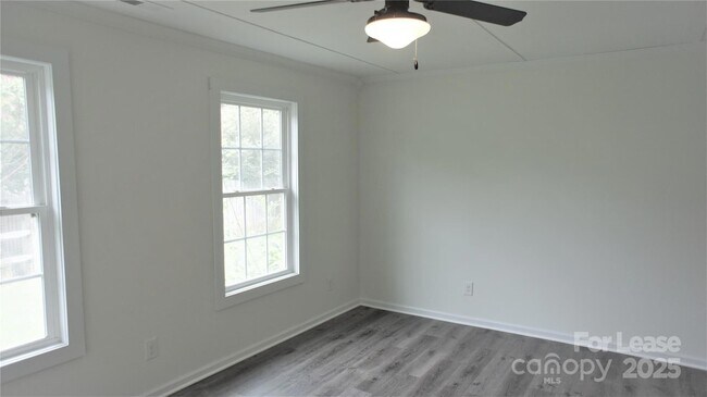 Building Photo - 2309 Ivy Run Dr