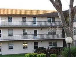 Building Photo - 333 N Lake Howard Dr
