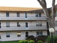 Building Photo - 333 N Lake Howard Dr