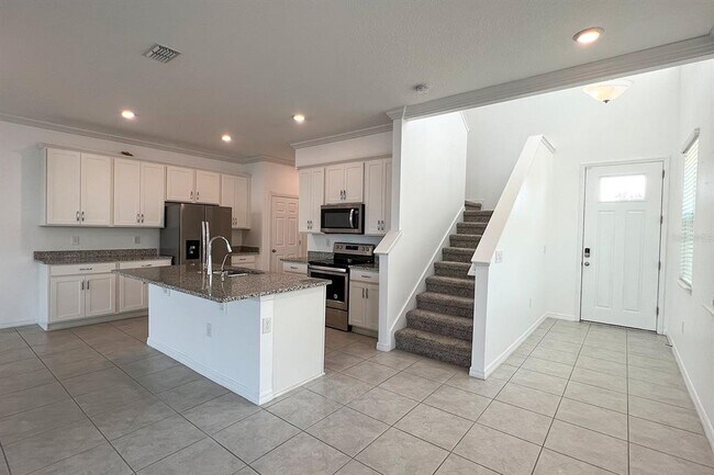 Building Photo - 15589 Willow Arbor Cir