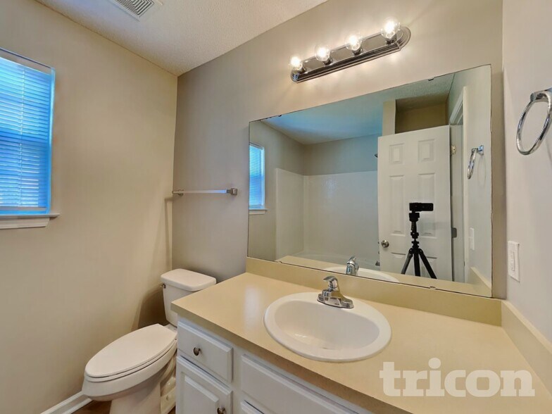 Building Photo - 257 Double Eagle Cir