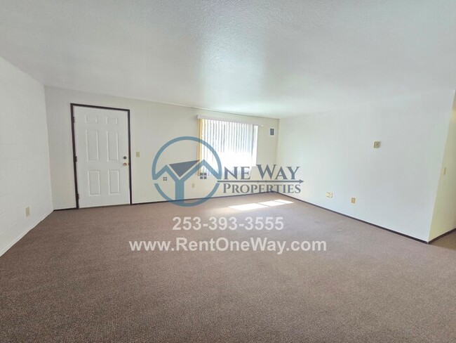 Building Photo - 18601 4th St E