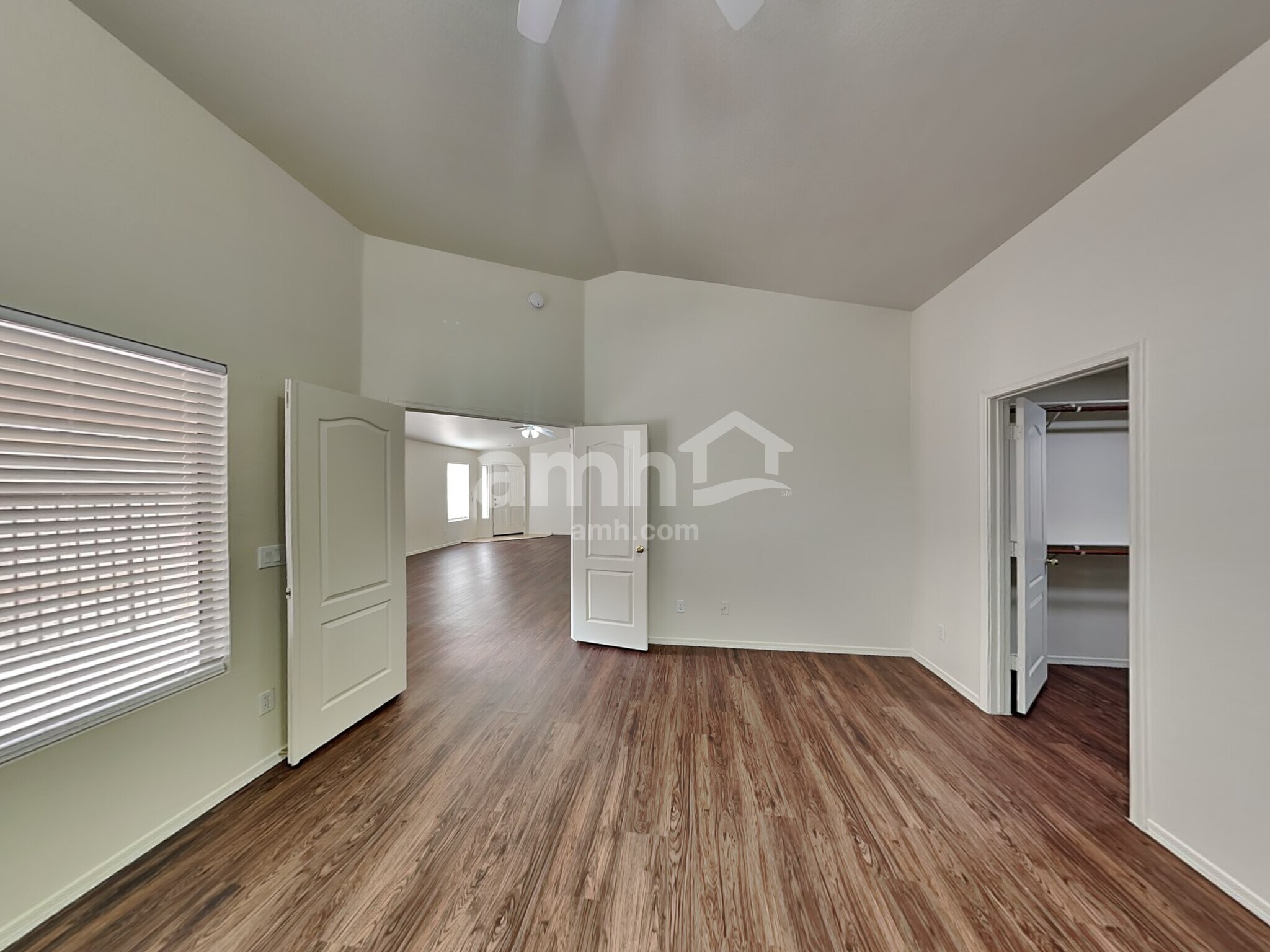 Building Photo - 10845 E Wier Ave