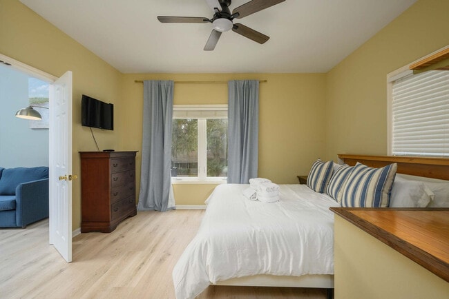 Building Photo - 3 Cassina Ln