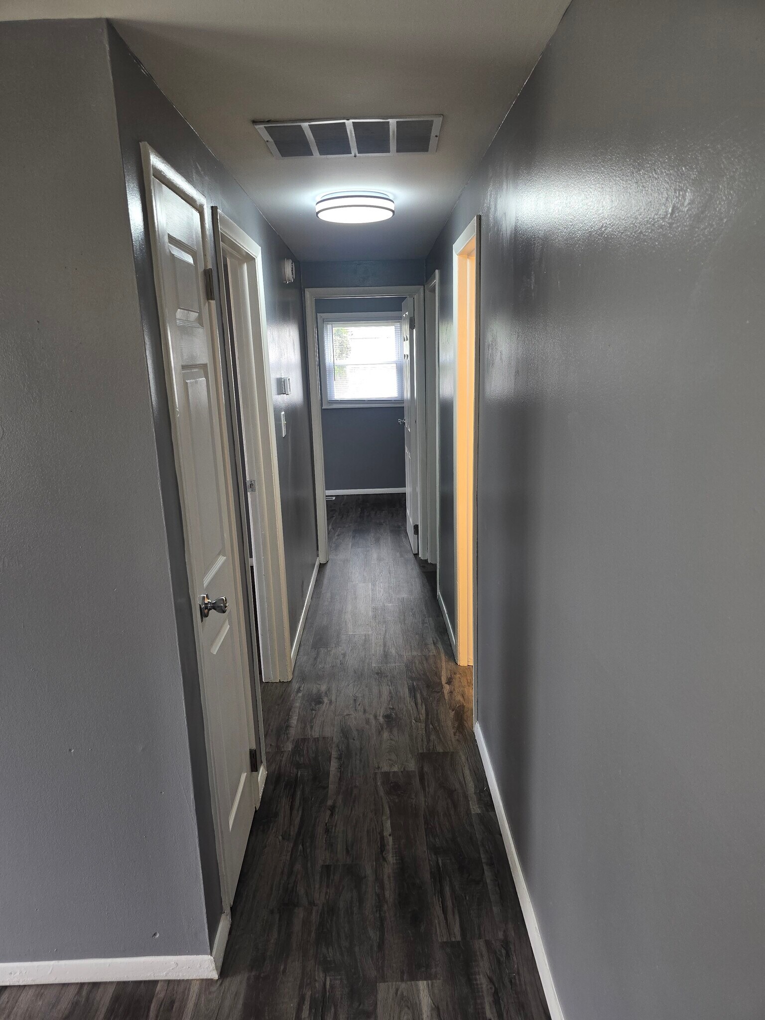 Building Photo - 1300 S Colony Dr