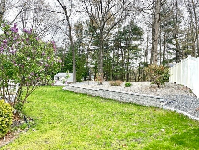 Building Photo - 24 Arbor Dr