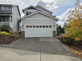 Building Photo - 736 Freedom Ct SE
