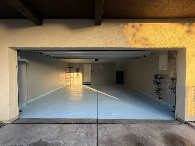 Building Photo - Great 2B/2.5BA Townhome in Oceanside!