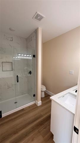 Building Photo - 2619 Creekview Dr