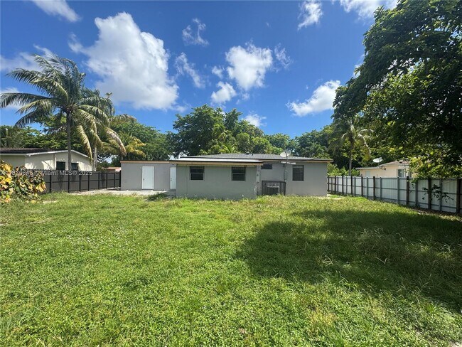 Building Photo - 1610 NW 132nd St