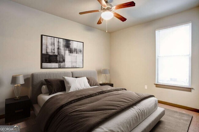 Building Photo - 800 Milwood St