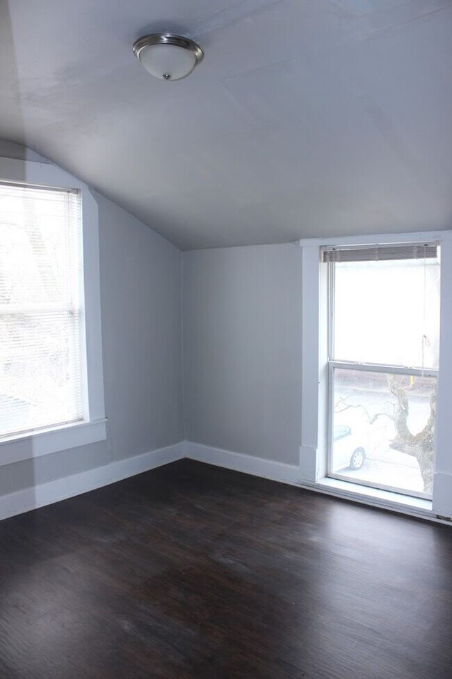 Building Photo - 1507 W Jackson St