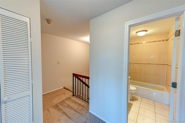 Building Photo - 213 Storm Dr