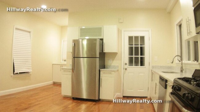 Building Photo - 23 Caldwell St