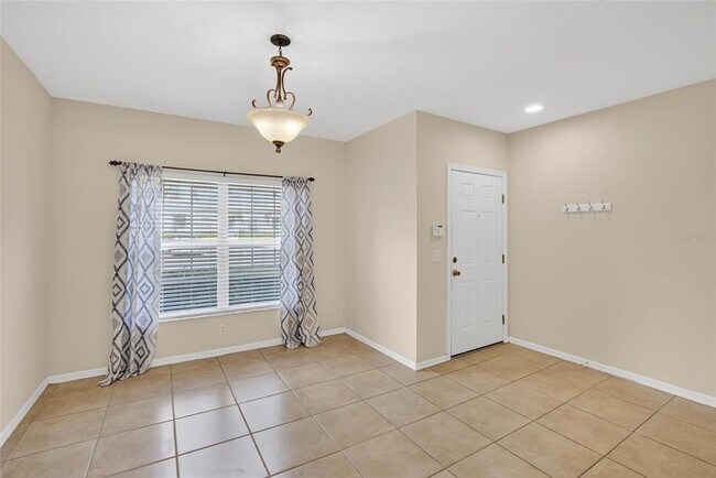 Building Photo - 15843 Fishhawk View Dr