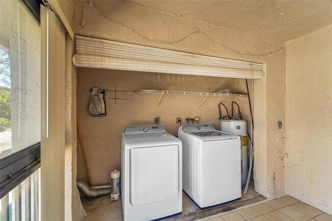 Building Photo - 3529 NW 35th St